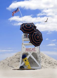 Lifeguard Stand On Beach Royalty Free Stock Photos