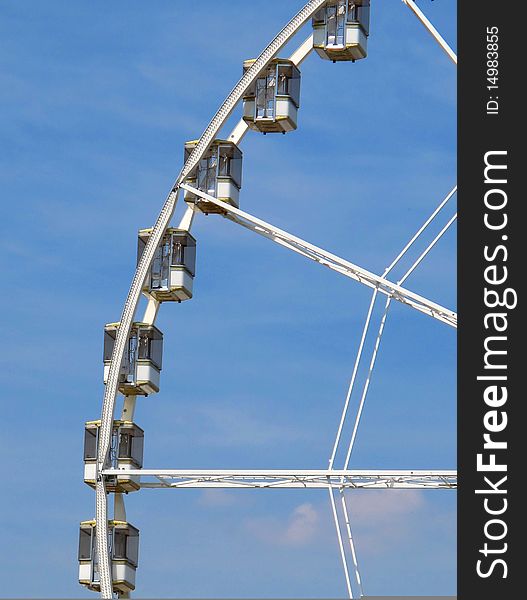 Ferris wheel of Paris in front of blue sky