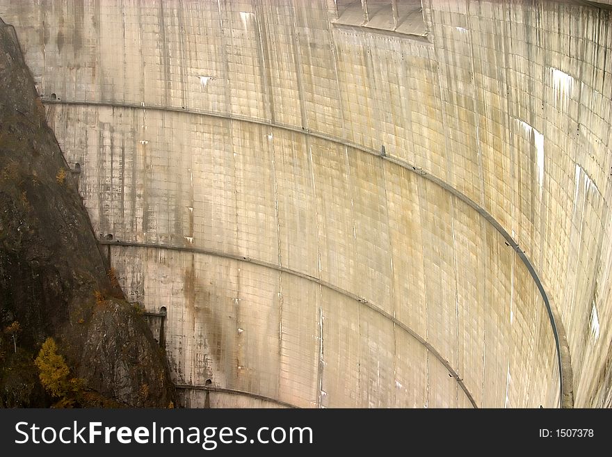 Vidraru Dam detail - Romania, 166 m hight, 465 millions mc, build in 1966. Vidraru Dam detail - Romania, 166 m hight, 465 millions mc, build in 1966