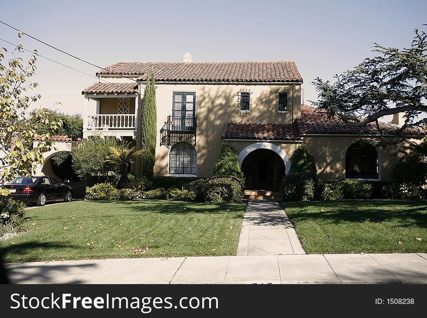 Classic Home on the Peninsula of California south of San Francis