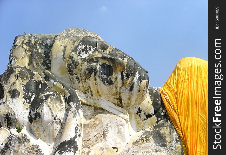 Ayutthaya buddha statue lying in peace