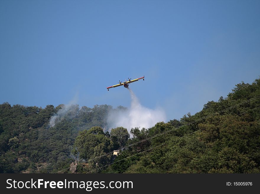Canadair plane to fire
