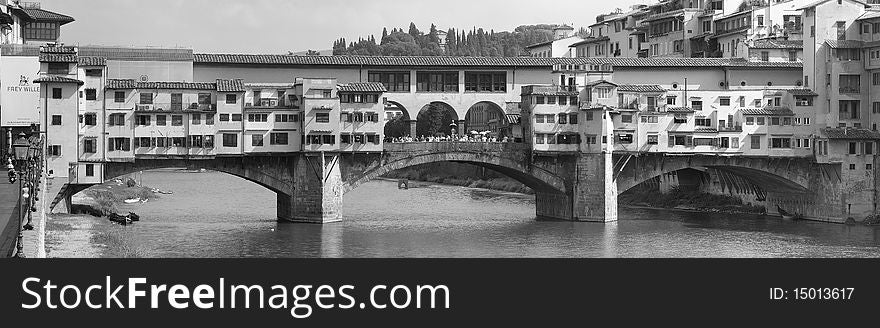 Ponte Veccio, The famous bridge that was too beautiful for the germans to Bomb. Florence, Italy