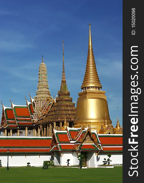 Grand palace in bangkok, thailand with blue sky