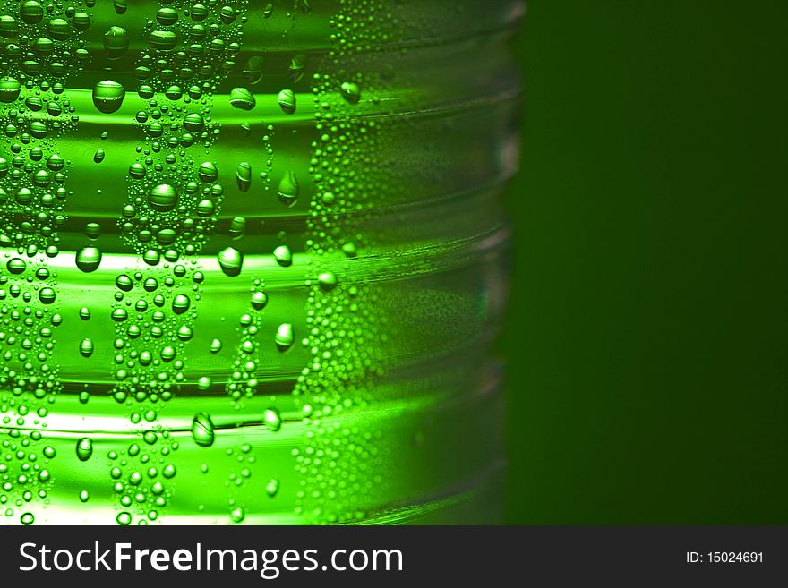Pattern of green water on the bottle