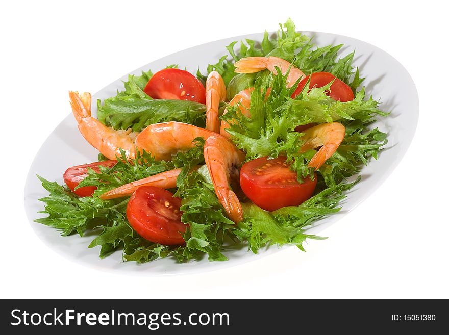 Salad with shrimps and tomato