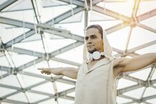 Free Close Up Of Athletic Man Practicing Yoga In Modern Park Under The Glass Dome. Royalty Free Stock Photos - 150518768