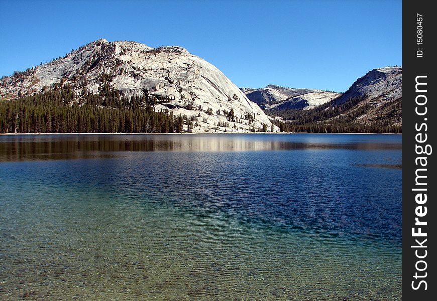 Looking east toward Tenaya Lake in Yosemite National Park. Looking east toward Tenaya Lake in Yosemite National Park.