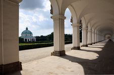 Colonnade In Kromeriz Royalty Free Stock Images Colonnade In Kromeriz Royalty Free Stock Images