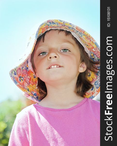 Little girl  with hat