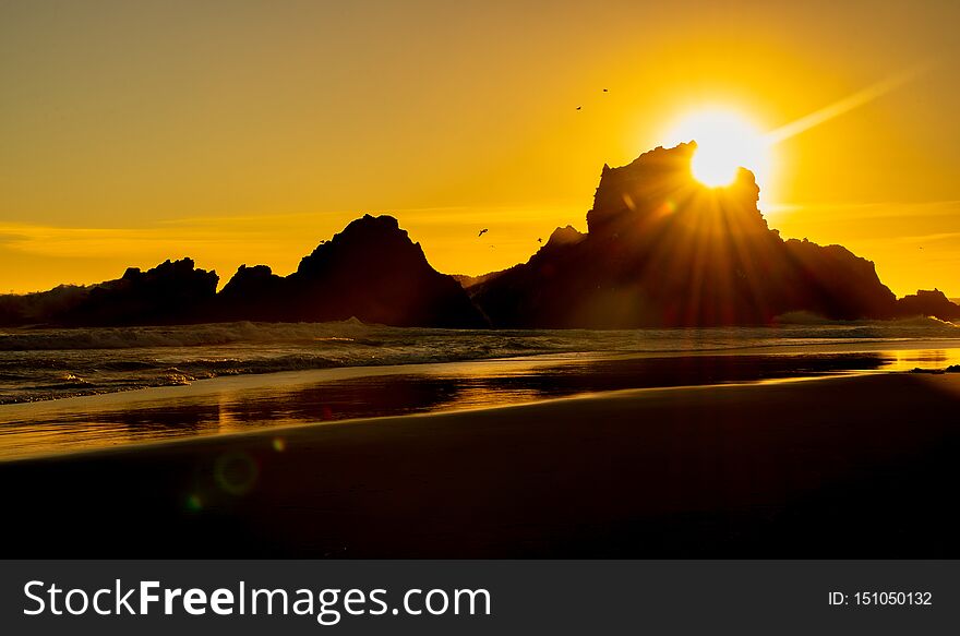 Pfeiffer Beach In Big Sur A Romantic Gateway For Couples