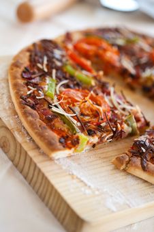 Tasty Pizza With Tomato Chesse Olive Royalty Free Stock Photography Tasty Pizza With Tomato Chesse Olive Royalty Free Stock Photography