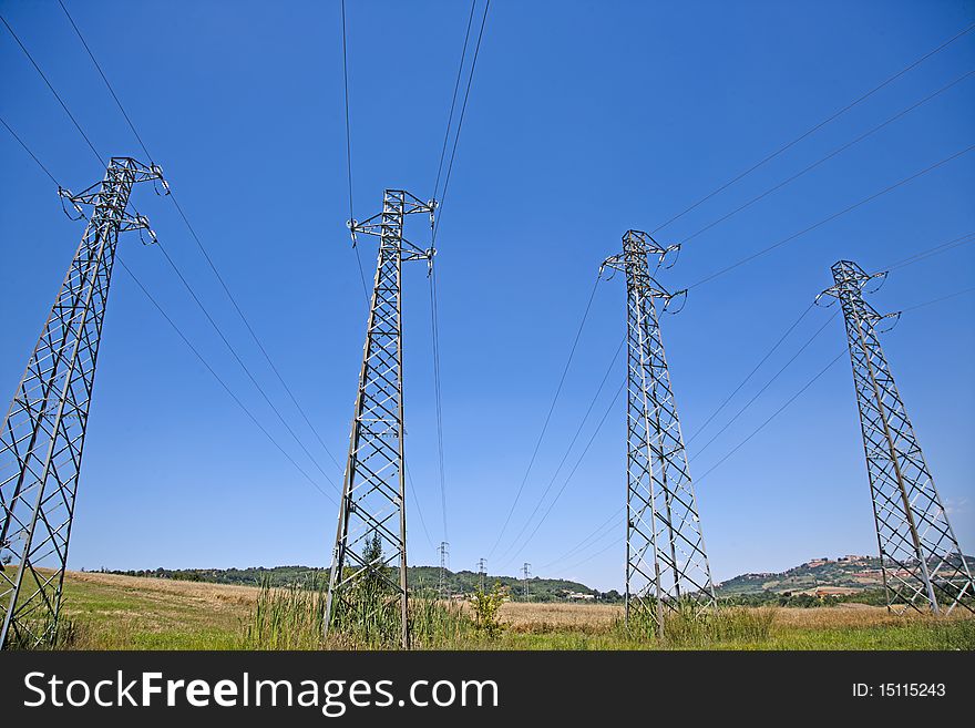 4 Cable cuttent towers