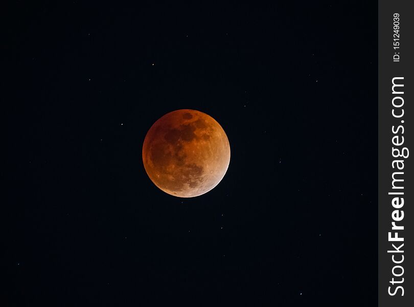 Total lunar eclipse of the image. Shooting location :  Yokohama-city kanagawa prefecture