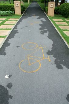 Bicycle Sign On Bicycle Lane Royalty Free Stock Photography