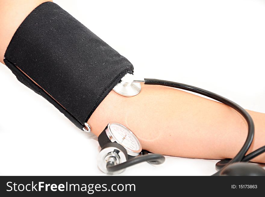 Device for measuring blood pressure on the hand. Device for measuring blood pressure on the hand