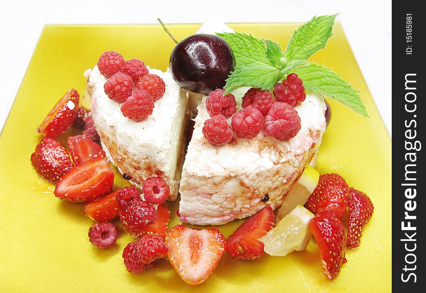 Strawberry and raspberry fruit dessert pudding. Strawberry and raspberry fruit dessert pudding