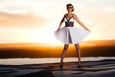 Beautiful Girl In Sunglasses Royalty Free Stock Images Beautiful Girl In Sunglasses Royalty Free Stock Images