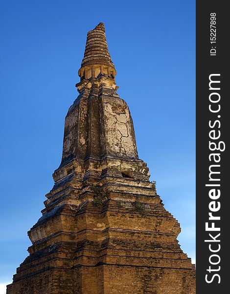 The old pagoda at Chai Watthanaram.thailand