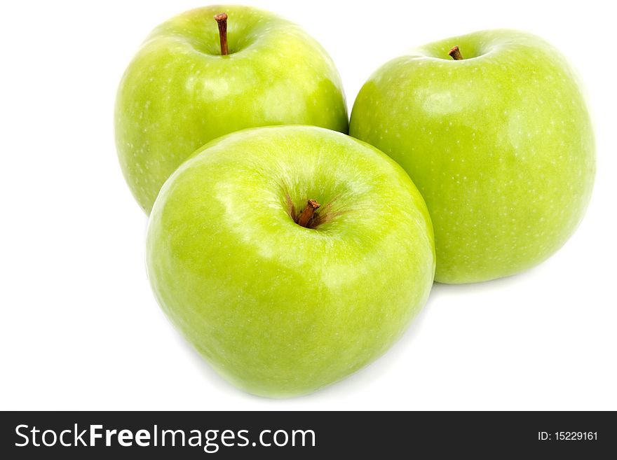 Green apple in white background isolated