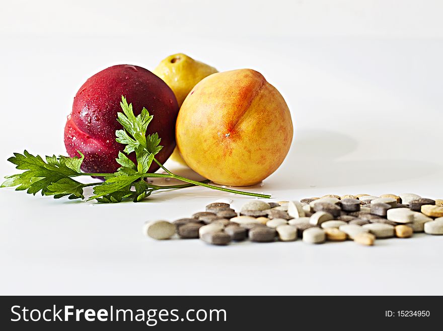 Fruit or pills for a healthy life?. Fruit or pills for a healthy life?