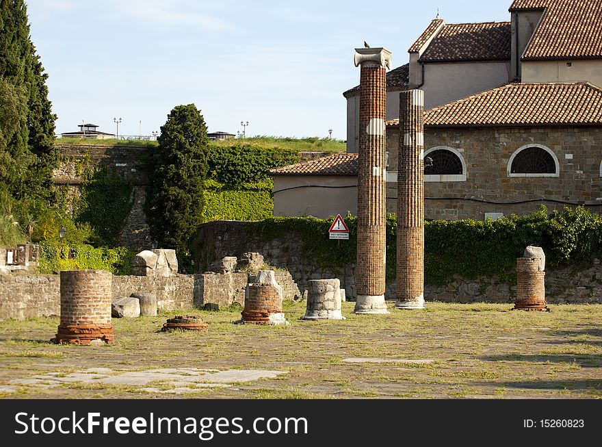 Roman propylaeum of San Giusto, Trieste
