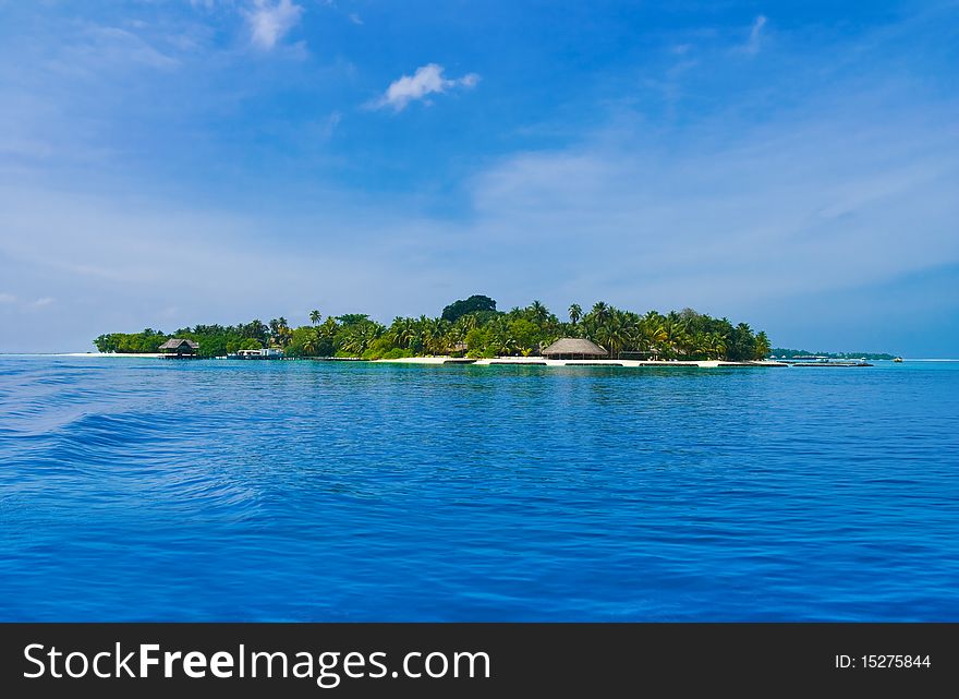 Tropical island in ocean - vacation background