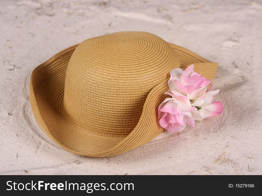 Woman S Beach Hat Laying In The Sand