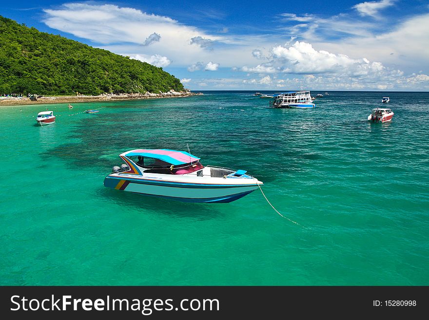 Lan island. The beach of Thailand