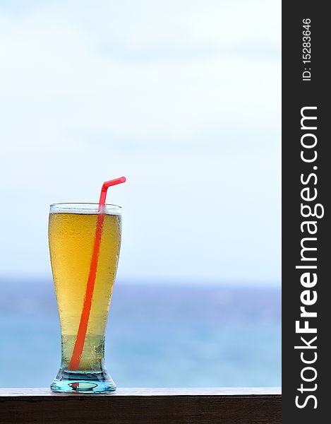 In summer of Pacific Ocean, a cup of cool drink is the best. In summer of Pacific Ocean, a cup of cool drink is the best.
