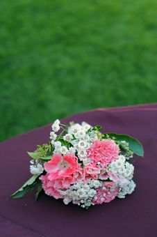 Bouquet Flowers On Table Royalty Free Stock Photos Bouquet Flowers On Table Royalty Free Stock Photos