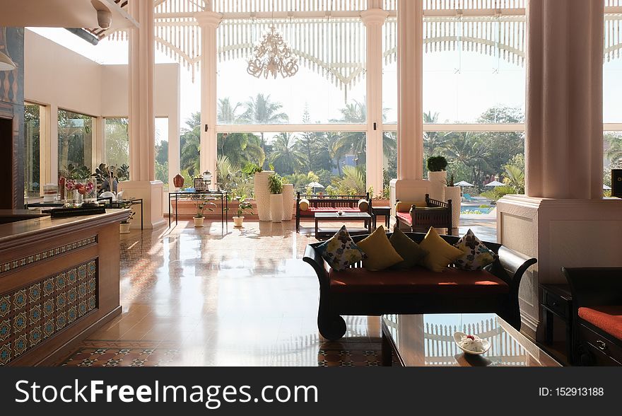Free CC0 Stock Photo of Hotel Lobby - Check out more free photos on mystock.themeisle.com