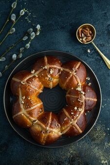 Easter Cake And Egg For The Holiday. Homemade Hot Cross Buns On Easter Table. Stock Images