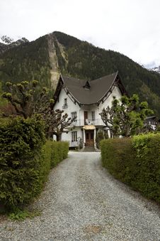 Beautiful Cottage Royalty Free Stock Photos Beautiful Cottage Royalty Free Stock Photos