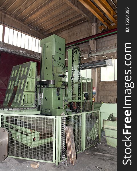 Workshop: large boring machine