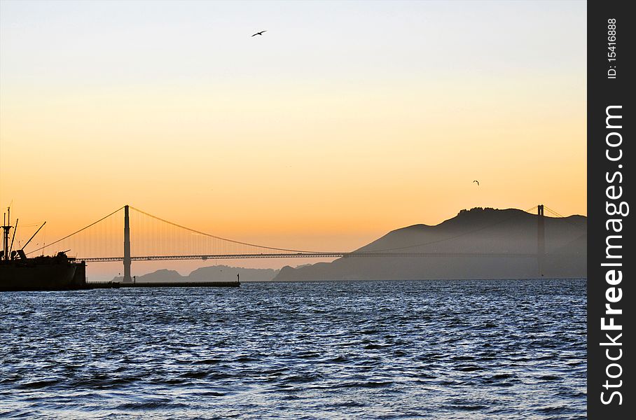 Sunset against the Golden Gate Bridge, San Francisco, California.