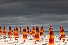 Beach With Deckchairs And Parasols Sea Royalty Free Stock Photos Beach With Deckchairs And Parasols Sea Royalty Free Stock Photos