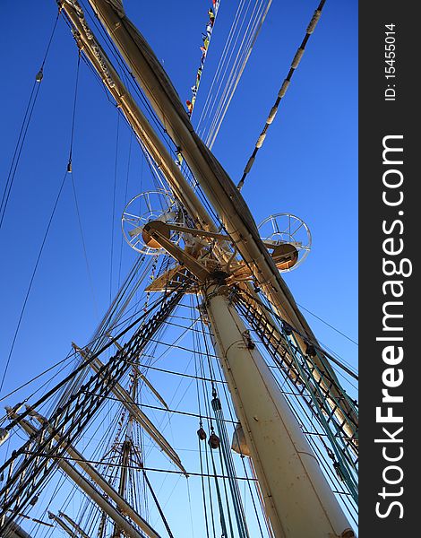 Ship tackles, Rigging on a old frigate