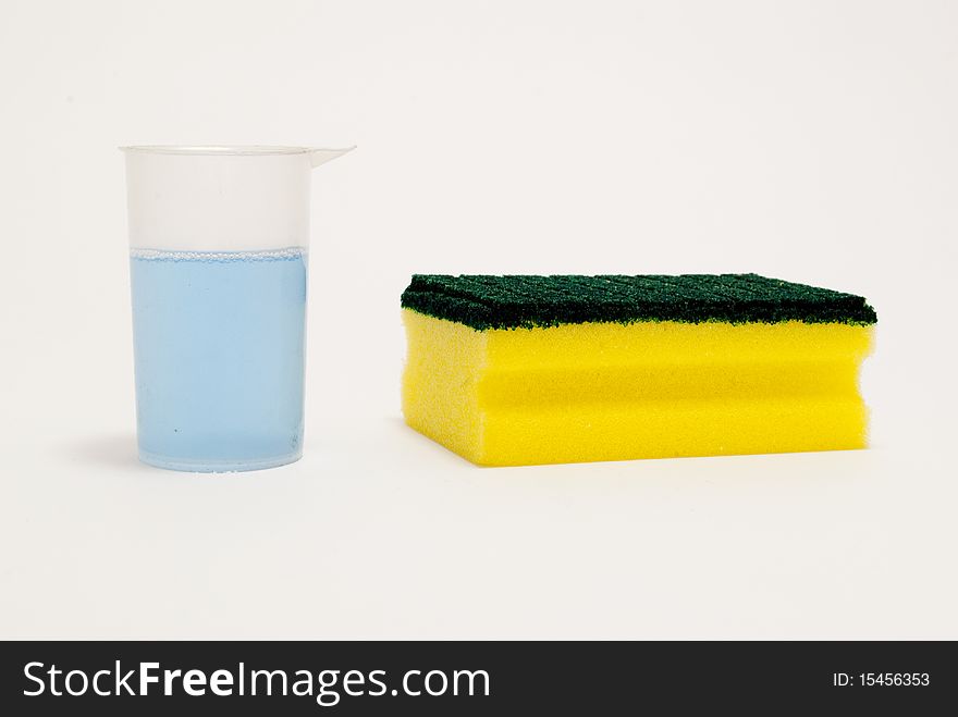 Kitchen sponge and cleaning fluid