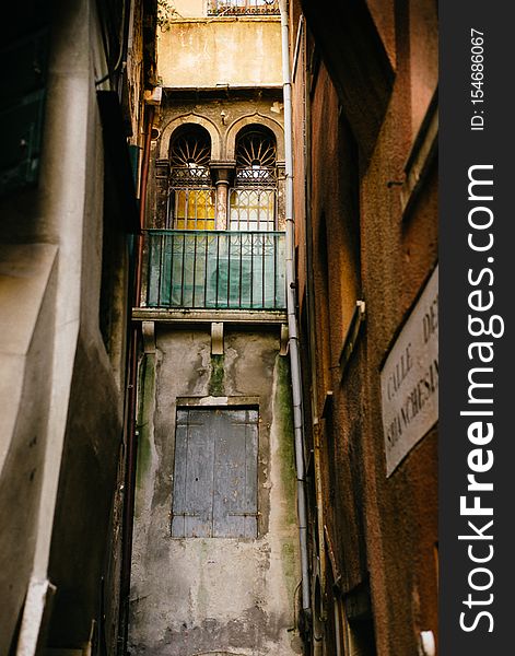 small alley in venice