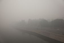 Bridge Im Moscow In A Smoky August Day Royalty Free Stock Photography Bridge Im Moscow In A Smoky August Day Royalty Free Stock Photography