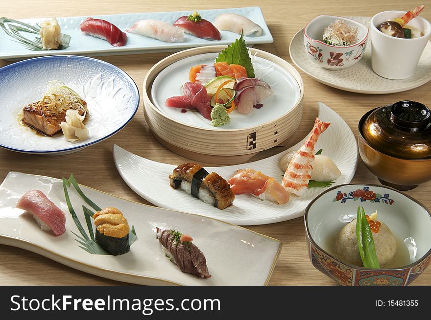 Rich in fresh Japanese cuisine. Rich in fresh Japanese cuisine