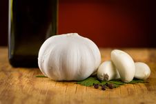 Vintage Still Life With Garlic, Pepper Royalty Free Stock Photography Vintage Still Life With Garlic, Pepper Royalty Free Stock Photography