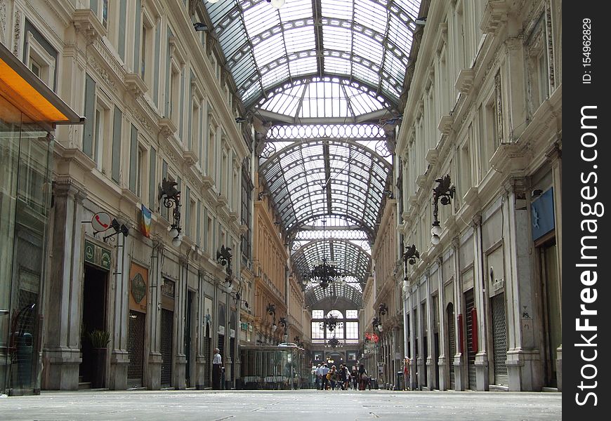 Genova-Galleria-Liguria-Italy - Creative Commons by gnuckx