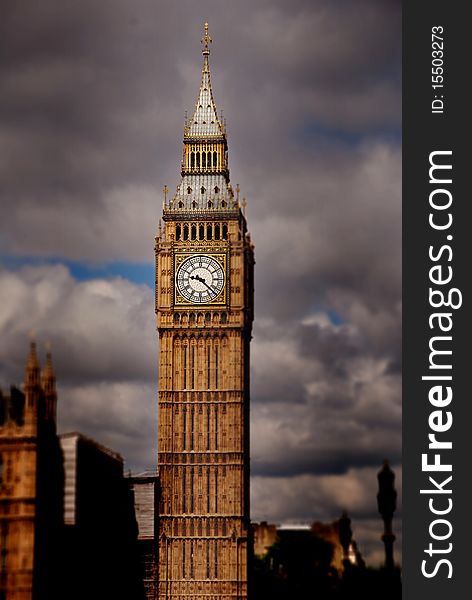 Shot of the Westminster Big ben landmark in London
