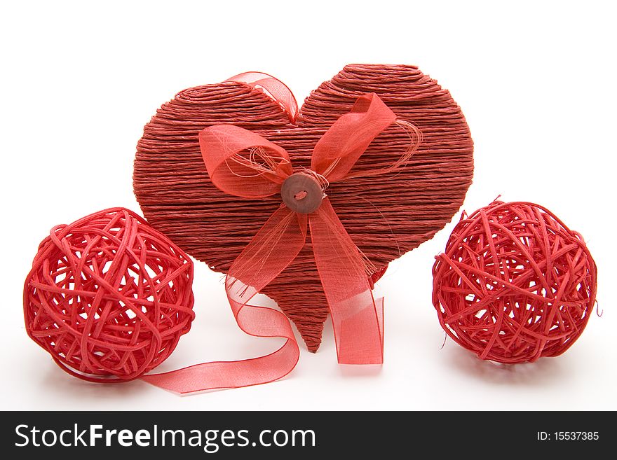 Straw ball and heart with bow