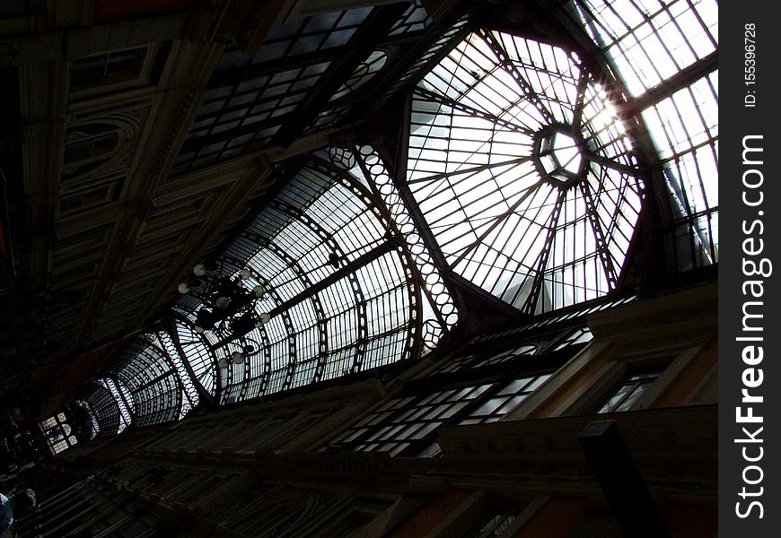 Genova-Galleria-Liguria-Italy - Creative Commons By Gnuckx