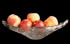 Ripe Nectarines And Peaches In A Crystal Vase Royalty Free Stock Image Ripe Nectarines And Peaches In A Crystal Vase Royalty Free Stock Image