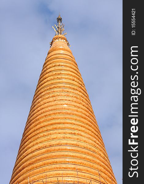 Big golden pagoda. Wat Pra Pathom Chedi, Thailand.