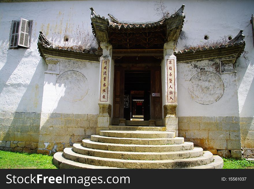 Entrance to the palace of King Hmong